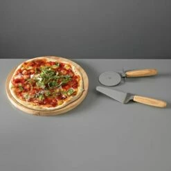 James Martin Denby Pizza Board And Cutter Set -HARTS OF STUR Sales 190013269 James Martin Denby Pizza Board And Cutter 3