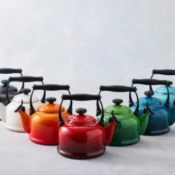 Le Creuset Bamboo Traditional Kettle -HARTS OF STUR Sales 40102024080000 Le Creuset Bamboo Traditional Kettle 5