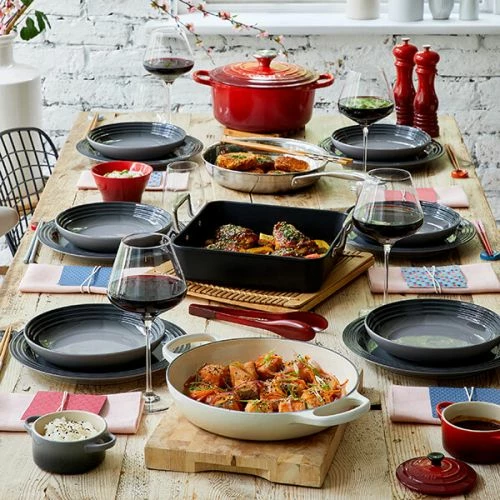 Le Creuset Flint Stoneware 22cm Pasta Bowl 7 Le Creuset Flint Stoneware 22cm Pasta Bowl - Image 5