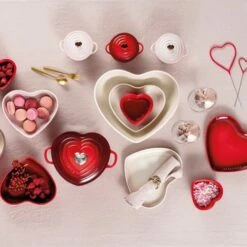 Le Creuset L'Amour Heart Collection Cerise 20cm Heart Bowl -HARTS OF STUR Sales 80172650600099 Le Creuset LAmour Heart Collection 23cm Heart Bowl Cerise 4