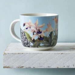 Royal Botanic Gardens Kew Bee Floral Mug 290ml -HARTS OF STUR Sales 852004 RBG Kew Bee Floral Mug 2