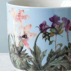 Royal Botanic Gardens Kew Bee Floral Mug 290ml -HARTS OF STUR Sales 852004 RBG Kew Bee Floral Mug 3