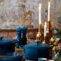 Le Creuset Deep Teal Salt Mill -HARTS OF STUR Sales 96002000642000 Le Creuset Salt Mill Deep Teal New 4