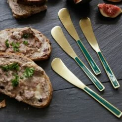 Artesa Enamel Butter Spreader Set Of 4 Green 13 Artesa Enamel Butter Spreader Set Of 4 Green -HARTS OF STUR Sales ARTSPDGRN4PC Artesa Enamel Teaspoons Set Of 4 Green 5