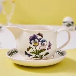 Portmeirion Botanic Garden Gravy Boat & Stand -HARTS OF STUR Sales BG08535 Botanic Garden by Portmeirion Gravy Boat And Stand 1