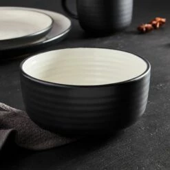 Barbary & Oak Cascade 16 Piece Dinnerware Set Black -HARTS OF STUR Sales BO867006BLK Barbary And Oak Cascade 16pc Dinnerware Set Black 2