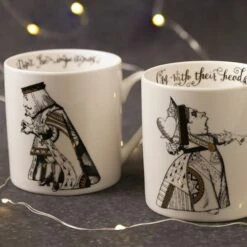 Alice In Wonderland Set Of 2 King & Queen Of Hearts Mugs -HARTS OF STUR Sales C000047 Victoria And Albert Alice In Wonderland Set Of 2 His And Hers Can Mugs 4