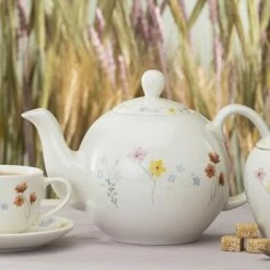 English Tableware Company Pressed Flowers 6 Cup Teapot -HARTS OF STUR Sales DD4811A01 English Tableware Company Pressed Flowers 6 Cup Tea Pot 3