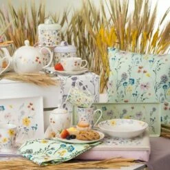 English Tableware Company Pressed Flowers Lap Tray -HARTS OF STUR Sales DD4826A01 English Tableware Company Pressed Flowers Lap Tray 2