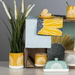 English Tableware Company Artisan Flower Lap Tray -HARTS OF STUR Sales DD5126A01 English Tableware Company Artisan Flower Lap Tray 4