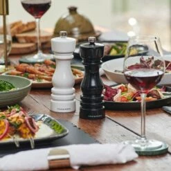 Cole & Mason London 18cm White Gloss Salt Mill -HARTS OF STUR Sales H233093 Cole Mason London 18cm White Gloss Salt Mill 3