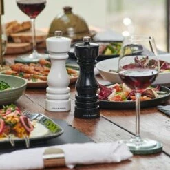 Cole & Mason London 18cm Black Gloss Pepper Mill -HARTS OF STUR Sales H233097 Cole Mason London 18cm Black Gloss Pepper Mill 5