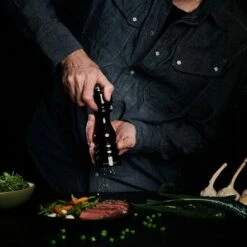 Cole & Mason London 18cm Black Gloss Gift Set -HARTS OF STUR Sales H233098 Cole Mason London 18cm Black Gloss Gift Set 3