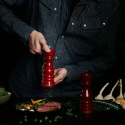 Cole & Mason London 18cm Red Gloss Pepper Mill 8 Cole & Mason London 18cm Red Gloss Pepper Mill -HARTS OF STUR Sales H233100 Cole Mason London 18cm Red Gloss Pepper Mill 2