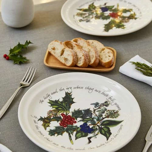 Portmeirion The Holly & The Ivy Set Of 6 25cm Dinner Plates 5 Portmeirion The Holly & The Ivy Set Of 6 25cm Dinner Plates - Image 3