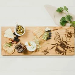 The Just Slate Company Bee Large Oak Serving Board -HARTS OF STUR Sales JSSOLSBB Just Slate Company Bee Large Oak Serving Board 2