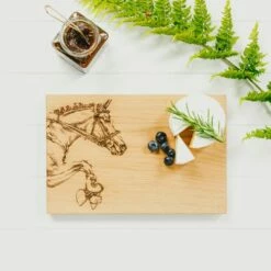 The Just Slate Company Horse 30cm Oak Serving Board -HARTS OF STUR Sales JSSOSB30HO Just Slate Company Horse Oak Serving Board 2