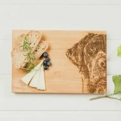 The Just Slate Company Labrador 30cm Oak Serving Board -HARTS OF STUR Sales JSSOSB30LAB Just Slate Company Labrador Oak Serving Board 2