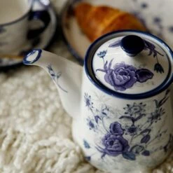 London Pottery Blue Rose 4 Cup Teapot 12 London Pottery Blue Rose 4 Cup Teapot -HARTS OF STUR Sales LPBRTPOT4BLU London Pottery Blue Rose 4 Cup Tea Pot Cornflower 4