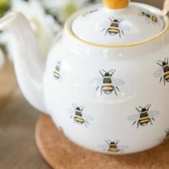 London Pottery Farmhouse Bee 4 Cup Teapot & Infuser -HARTS OF STUR Sales LPFHTPOT4BEE London Pottery Farmhouse 4 Cup Teapot Bee 4