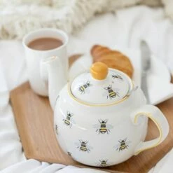 London Pottery Farmhouse Bee 4 Cup Teapot & Infuser -HARTS OF STUR Sales LPFHTPOT4BEE London Pottery Farmhouse 4 Cup Teapot Bee 5