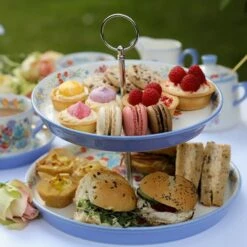 London Pottery Viscri Meadow Cake Stand -HARTS OF STUR Sales LPVMCSTANDPUR London Pottery Viscri Meadow Cake Stand 2