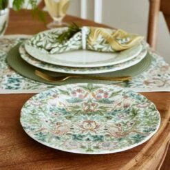 Morris & Co Mixed Set Of 4 23cm Plates 10 Morris & Co Mixed Set Of 4 23cm Plates -HARTS OF STUR Sales MCO0120 Morris and Co Plates Mixed 2