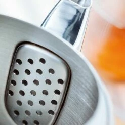 Stellar 53floz / 1.5L Traditional Teapot -HARTS OF STUR Sales ST08 Stellar 62oz Traditional Teapot 2